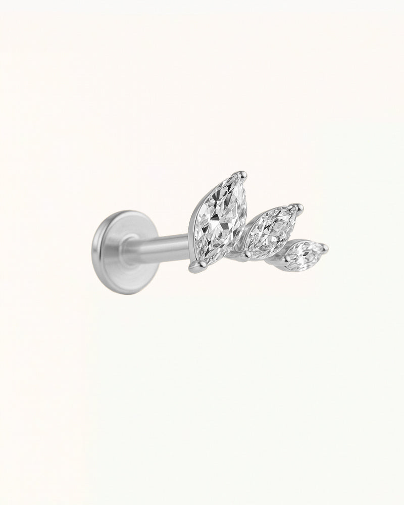 Titanium Piercing met Drie Marquise Steentjes - Brielle